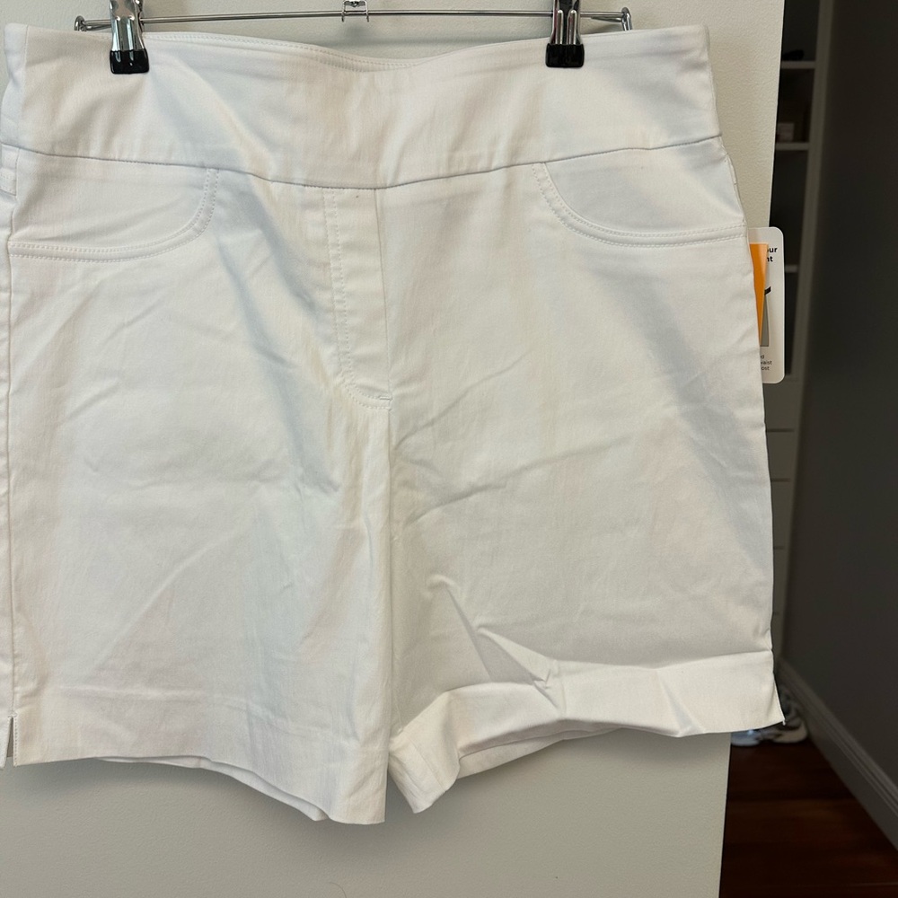 Ruby Rd. Women's Crisp White Bermudas